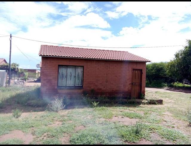 2 BEDROOM HOUSE FOR SALE IN WINTERVELDT WARD 3